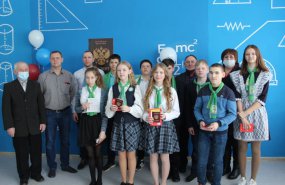 Сотрудники Пышминской полиции вручили ученикам  Ощепковской школы первые  паспорта