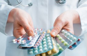 Кабмин РФ упрощает регистрацию лекарств до конца 2023 года