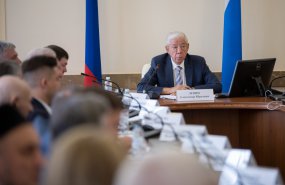 Алексей Шмыков обсудил с членами Общественной палаты актуальные вопросы социально-экономического развития региона