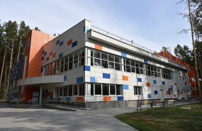 Евгений Куйвашев проверил, как выполнено его поручению по созданию спортивного центра в детском лагере в Каменском районе