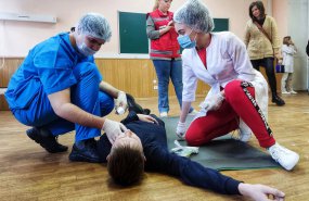 В Екатеринбурге Красный Крест провёл чемпионат по первой помощисреди молодёжи Свердловской области