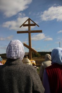 Освящение поклонного креста в деревне Речелга 09
