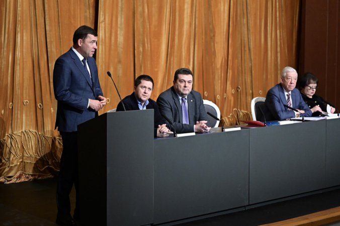 Евгений Куйвашев обратился к уральскому медиасообществу на конференции Свердловского творческого союза журналистов