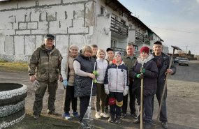 Жители Четкаринского ТУ провели уборку на своей территории