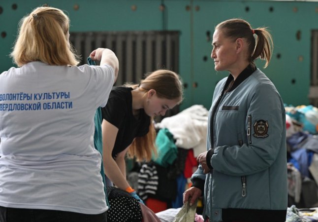 Уральские волонтёры помогают жителям населённых пунктов Свердловской области, пострадавших от пожаров