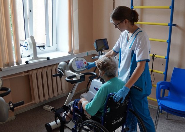 Старшее поколение свердловчан получает медицинскую помощь по профилю «гериатрия» в 33 специализированных кабинетах