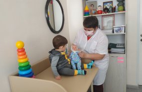 Свердловские врачи напомнили уральцам, как избежать вирусных инфекций в период новогодних массовых мероприятий