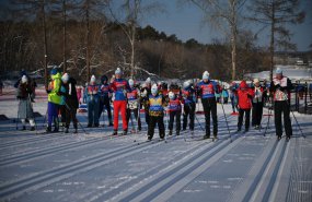 Более 80 тысяч жителей Свердловской области приняли участие во Всероссийской массовой лыжной гонке «Лыжня России»