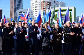 Тысячи уральцев поприветствовали десятилетие крымской весны и результаты выборов Президента в ходе митинга-концерта