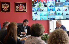 Первый заместитель губернатора Свердловской области Алексей Шмыков провел очередное заседание противопаводковой подкомиссии