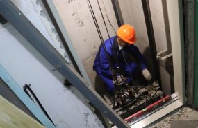 Свердловские власти направили уже 16 млн руб на поддержку нового механизма финансирования замены лифтов